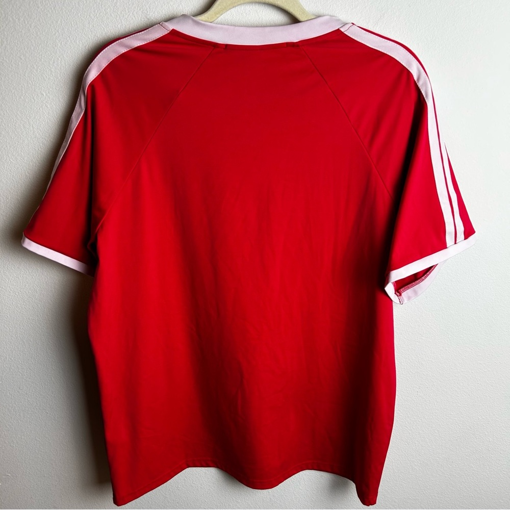 Lioness Red and White V‑Neck Jersey Top - Picture 11 of 11